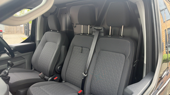 Ford Transit Custom 280 L2 Diesel Fwd 2.0 EcoBlue 136ps H1 Van Limited - Image 35